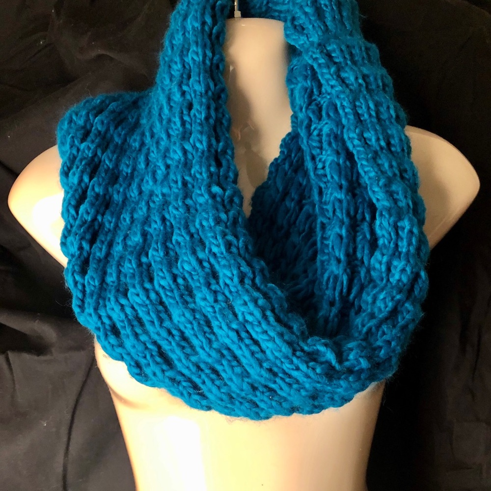 Cable knit infinity scarf